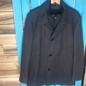 Hugo Boss gray single breasted jacket size 40 quilted lining standing collar